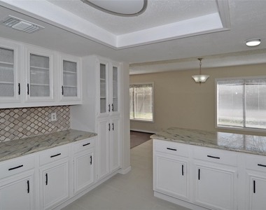 18638 Sweetjasmine Lane - Photo Thumbnail 13