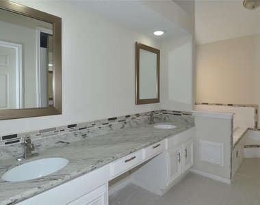 18638 Sweetjasmine Lane - Photo Thumbnail 20