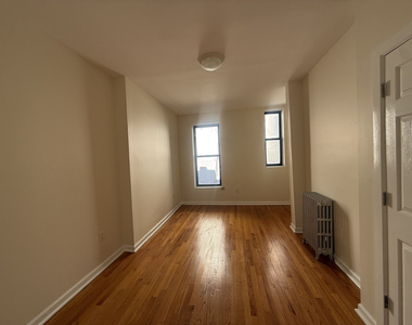 1631 2nd Avenue - Photo Thumbnail 7
