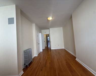 1631 2nd Avenue - Photo Thumbnail 10