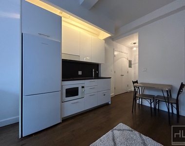West 91st Street - Photo Thumbnail 1