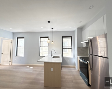 Steinway Street - Photo Thumbnail 1
