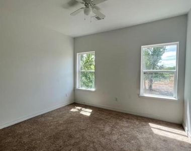 7205 Carver Road - Photo Thumbnail 5