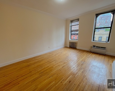 East 83 Street - Photo Thumbnail 2