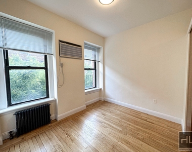 East 83 Street - Photo Thumbnail 1
