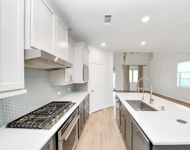 4251 Colony Lane - Photo Thumbnail 13