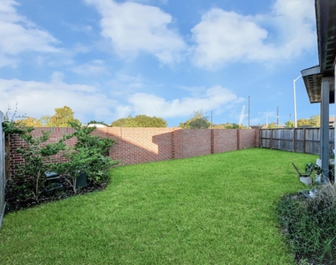 4251 Colony Lane - Photo Thumbnail 40