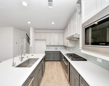 4251 Colony Lane - Photo Thumbnail 14