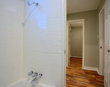 1419 Hawthorne - Photo Thumbnail 9