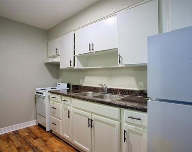 1419 Hawthorne - Photo Thumbnail 1