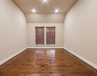 27111 Hardwick Hills Lane - Photo Thumbnail 11