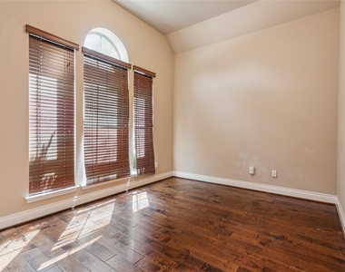 27111 Hardwick Hills Lane - Photo Thumbnail 3