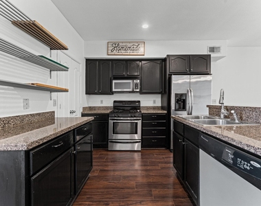 1602 Elgin Street - Photo Thumbnail 3
