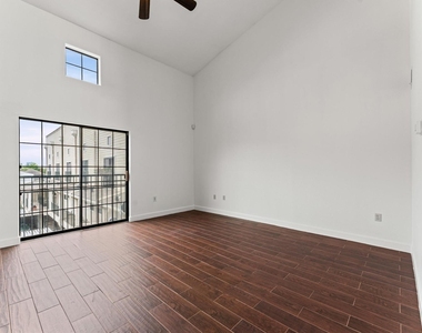 1602 Elgin Street - Photo Thumbnail 8