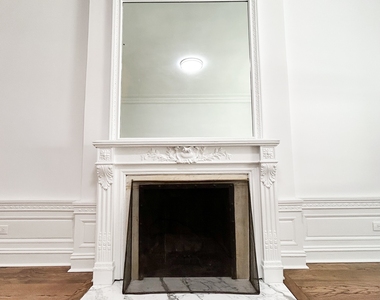 West 58th Street - Photo Thumbnail 1