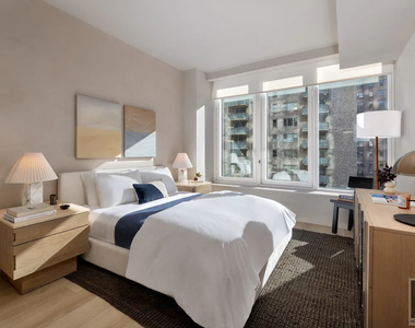 East 39th Street - Photo Thumbnail 4