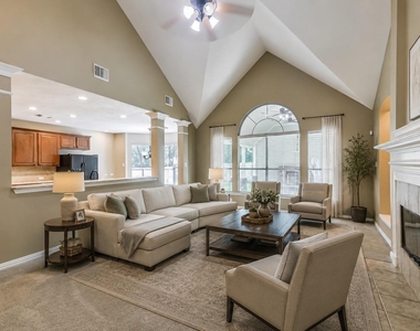 15 Filigree Pines Place - Photo Thumbnail 11