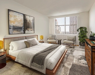 East 75th Street - Photo Thumbnail 2