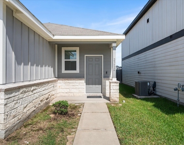 23426 Wrexham Street - Photo Thumbnail 6
