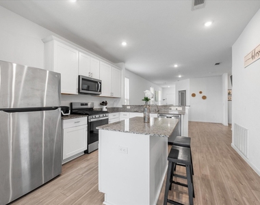 23426 Wrexham Street - Photo Thumbnail 15