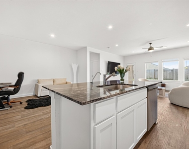 1707 Portorosso Drive - Photo Thumbnail 17