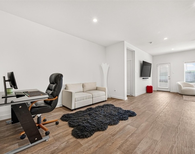 1707 Portorosso Drive - Photo Thumbnail 13