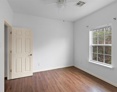 409 Beto St - Photo Thumbnail 14