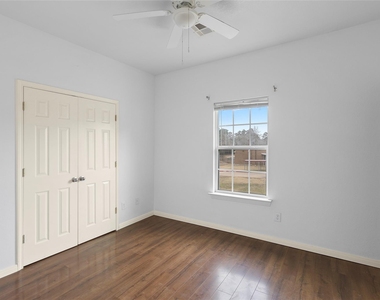 409 Beto St - Photo Thumbnail 7