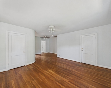 1823 W Main Street - Photo Thumbnail 4