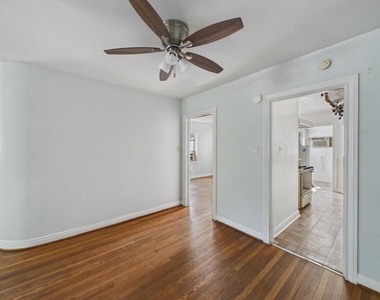 1823 W Main Street - Photo Thumbnail 7
