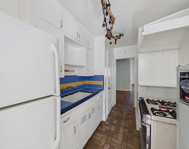 1823 W Main Street - Photo Thumbnail 13