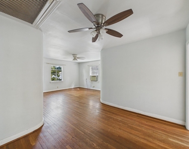 1823 W Main Street - Photo Thumbnail 5