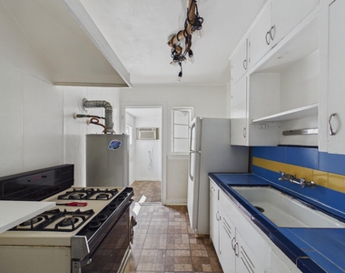 1823 W Main Street - Photo Thumbnail 14