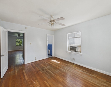 1823 W Main Street - Photo Thumbnail 9