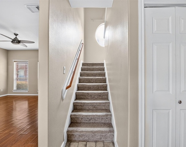 2212 Naomi Street - Photo Thumbnail 10