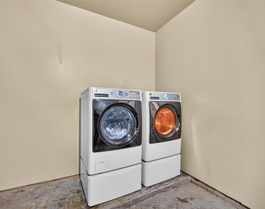 2212 Naomi Street - Photo Thumbnail 11