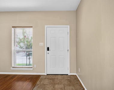 2212 Naomi Street - Photo Thumbnail 3