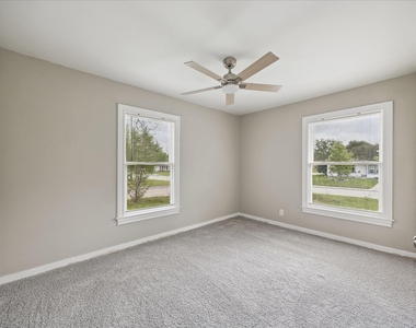 613 Winding Way Street - Photo Thumbnail 7
