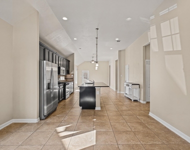 20723 Waterfall Rain Court - Photo Thumbnail 8
