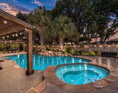 21223 Dover Park Lane - Photo Thumbnail 2