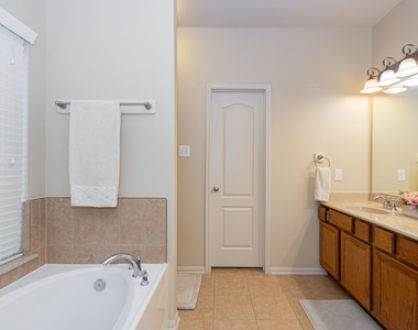 5201 Pale Sage Lane - Photo Thumbnail 14