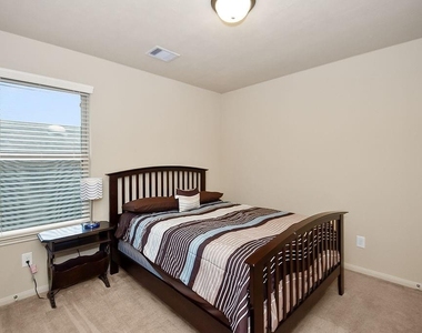5201 Pale Sage Lane - Photo Thumbnail 18