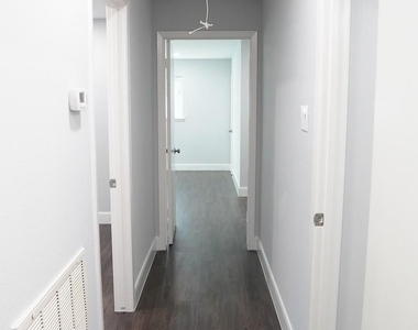5715 Portal Drive - Photo Thumbnail 3