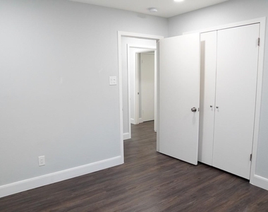 5715 Portal Drive - Photo Thumbnail 15