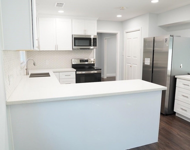 5715 Portal Drive - Photo Thumbnail 7
