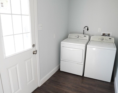 5715 Portal Drive - Photo Thumbnail 27