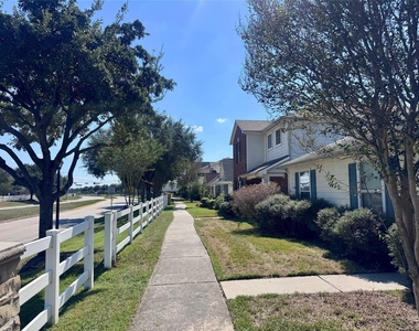 19434 Fletcher Way Drive - Photo Thumbnail 2