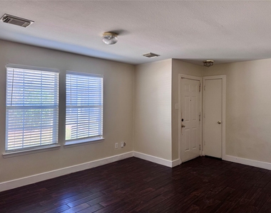 19434 Fletcher Way Drive - Photo Thumbnail 6