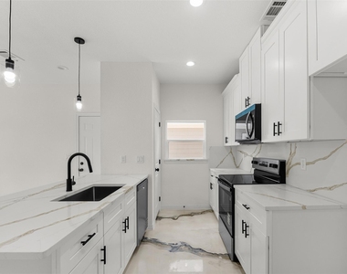 16736 E Ivanhoe - Photo Thumbnail 4