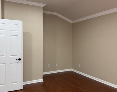 14504 Templemore Cove - Photo Thumbnail 15